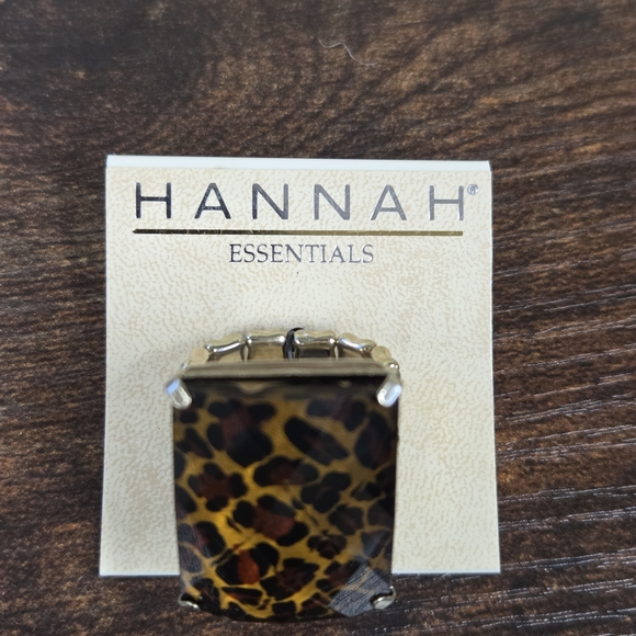 Hannah essentials Jewelry - BOGO💖HANNAH Essentials Leopard Print Adjustable Ring